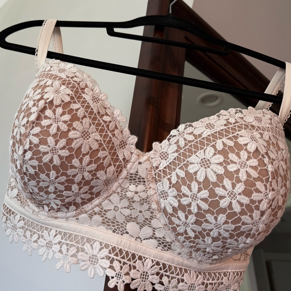 Floral Lace White Bra